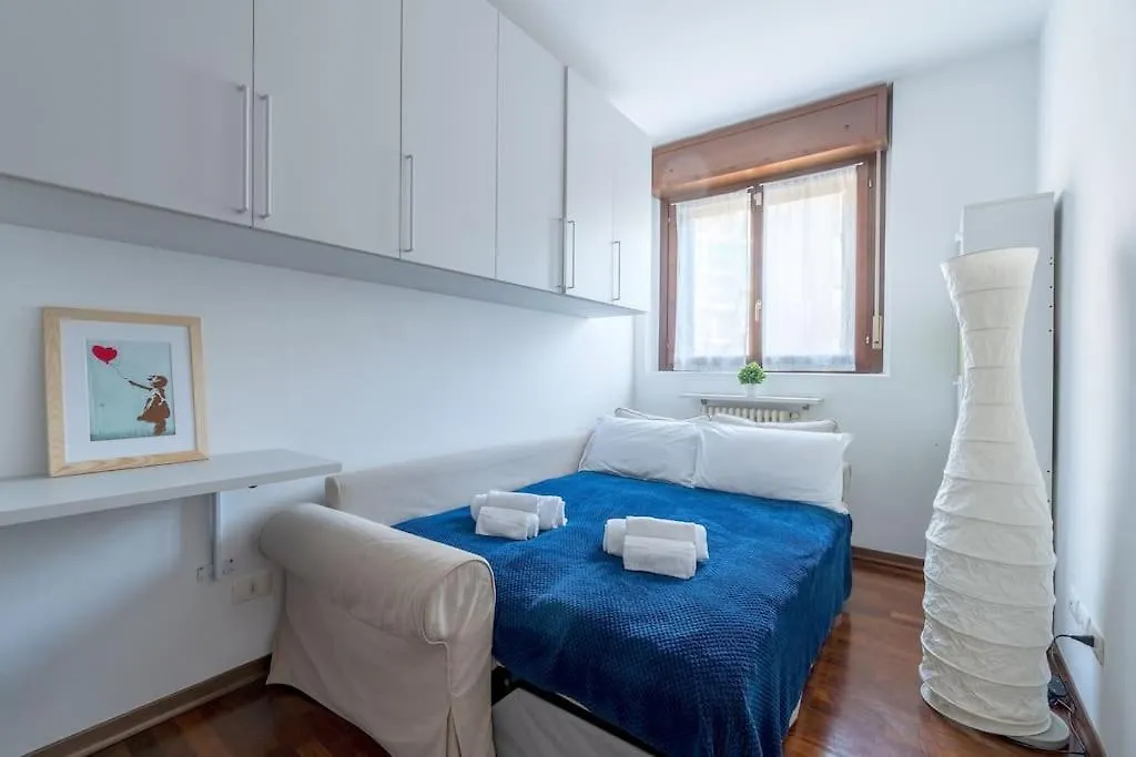 Duomo-PortaromanaXxl Home Terrace & Free Parking Milan 0*,  Italy